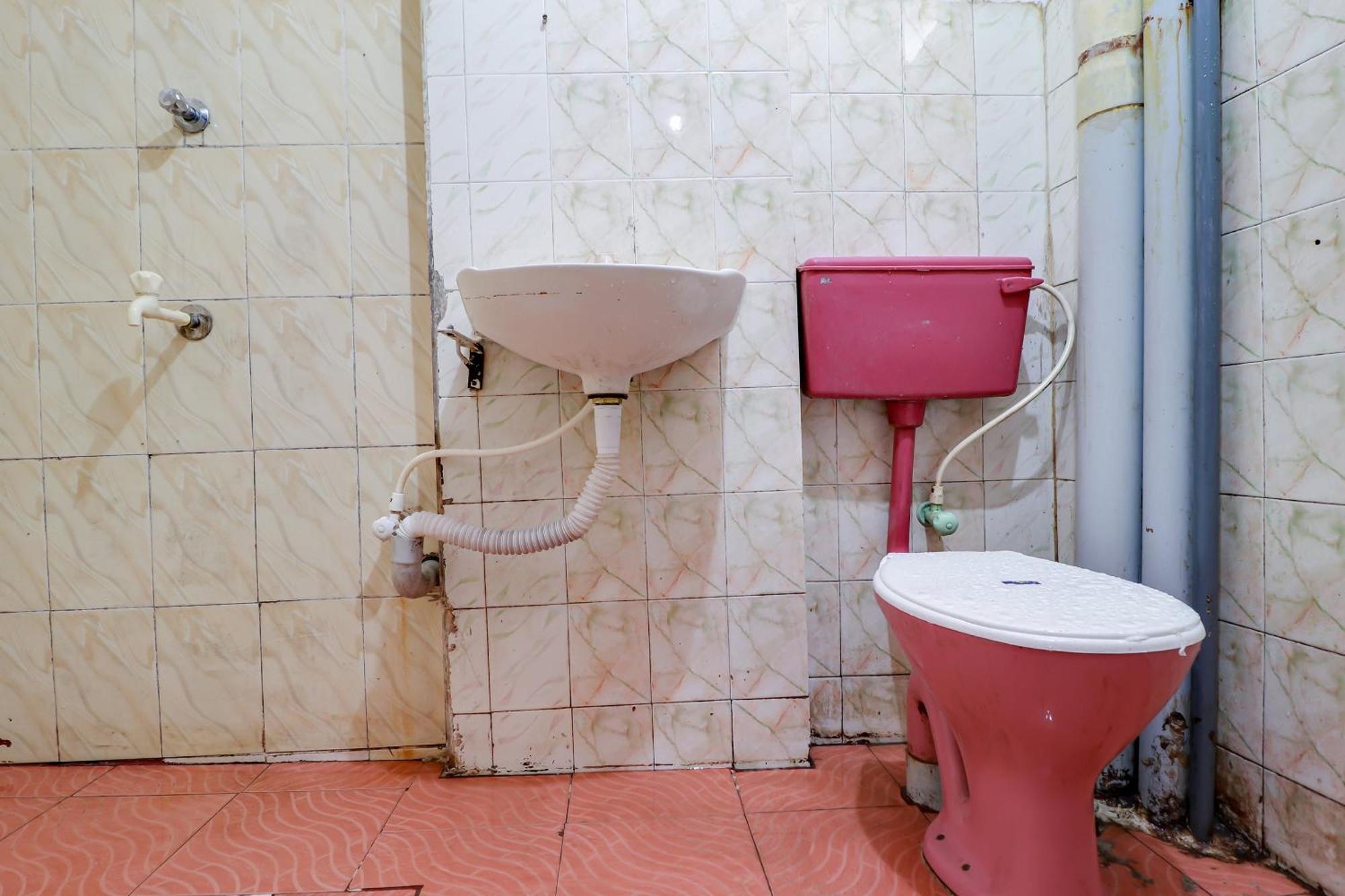 SPOT ON 40760 Sangamam Tourist Home Kannur Bagian luar foto