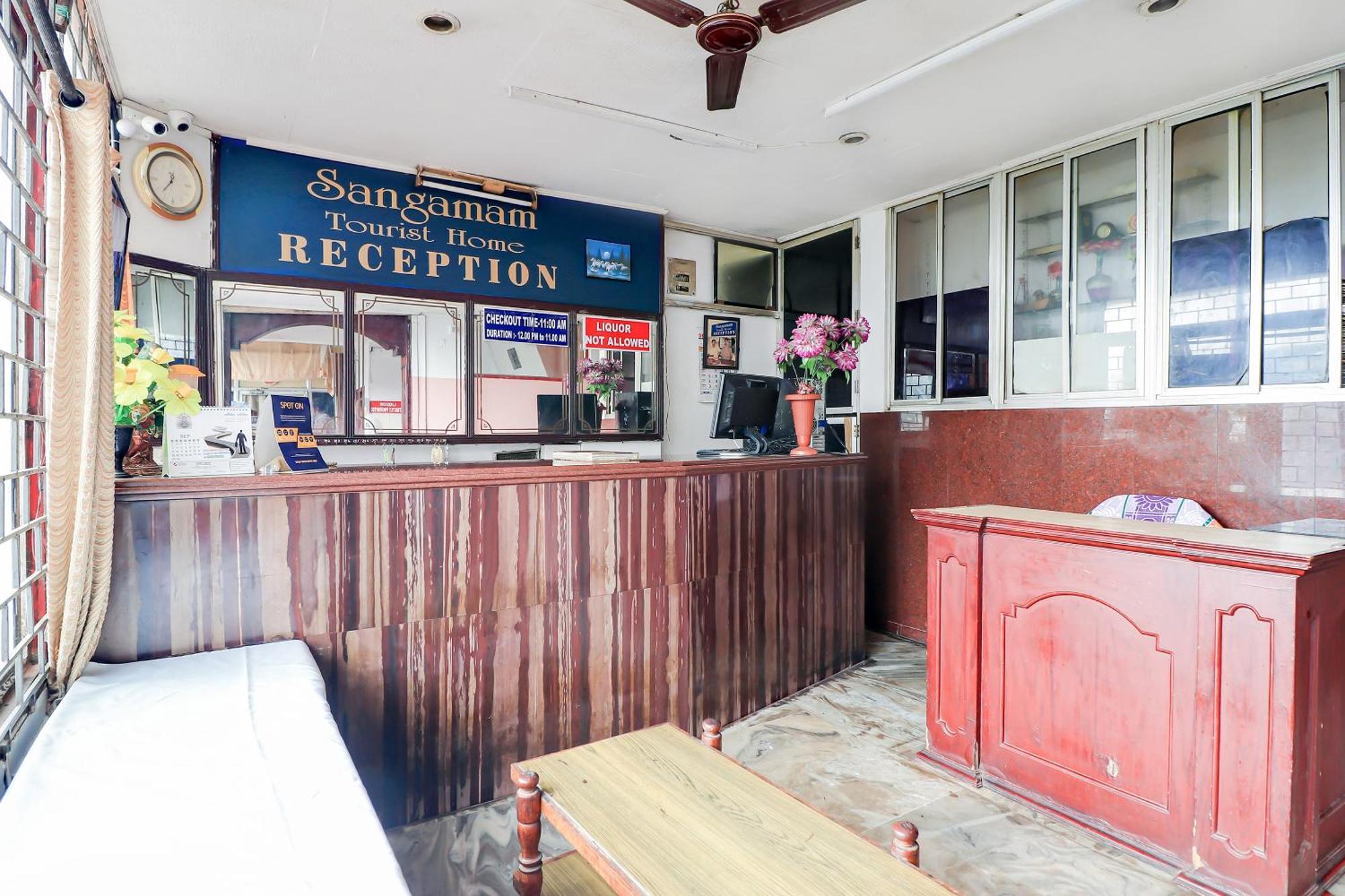 SPOT ON 40760 Sangamam Tourist Home Kannur Bagian luar foto
